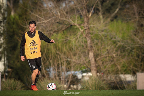مشاهدهمباراهليفربولواستونفيلابثمباشر