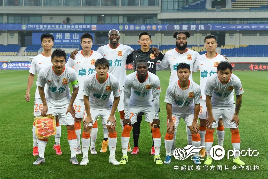 ميلانضدريالمدريدفيسوقالانتقالاتمنسيفوزبالصفقاتالكبرى؟